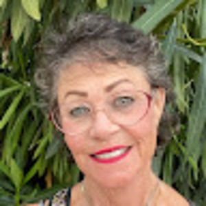 Meet your Posher, Marcia